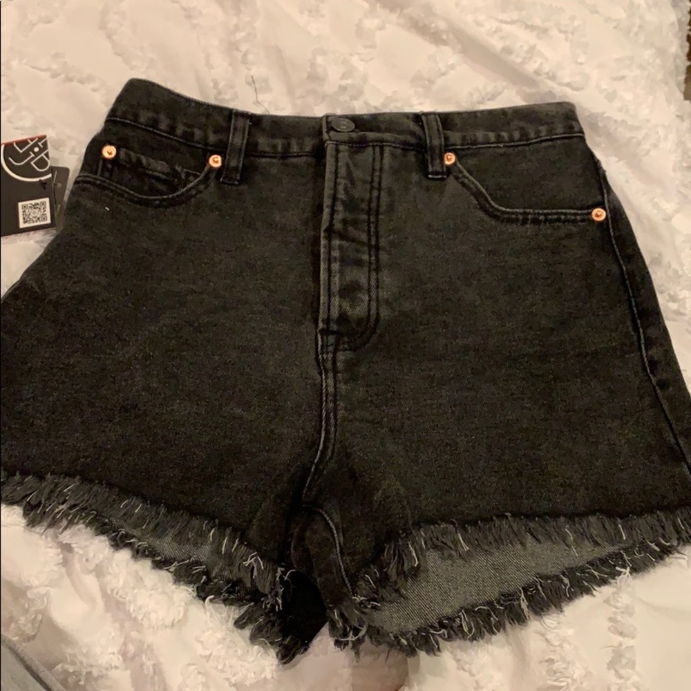 never worn tags still on black denim shorts